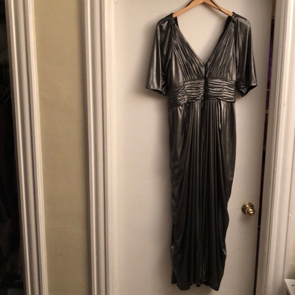 Long Gown - Picture 2 of 4